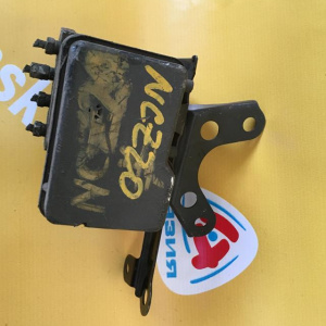 Блок ABS TOYOTA NCZ20 Raum