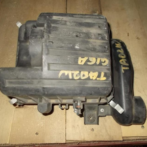 Корпус воздушного фильтра Suzuki TD02W G16A '1998 Escudo