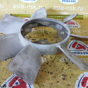 Крыльчатка Toyota 3RZ-FE Hiace Regius RCH47/RCH11 диаметр по центрам болтов 136 мм. длина 425 мм. 16361-75020