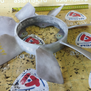 Крыльчатка Toyota 3RZ-FE Hiace Regius RCH47/RCH11 диаметр по центрам болтов 136 мм. длина 425 мм. 16361-75020