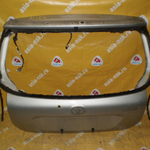 Дверь задняя Toyota Allex/Corolla Runx ZZE120 без стекла(голая) под спойлер