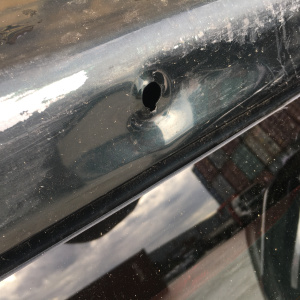 Дверь задняя Mazda Demio DW5W под метлу дефект