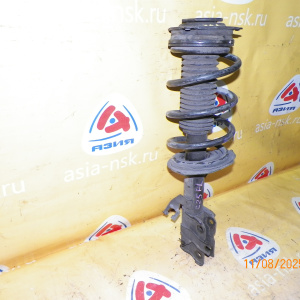 Стойка NISSAN C25 перед, лев 2WD Ухо под чашкой.