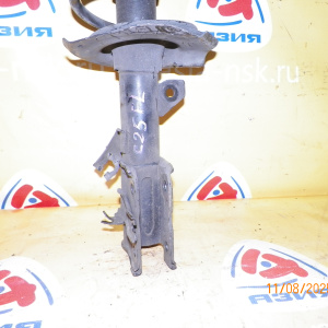 Стойка NISSAN C25 перед, лев 2WD Ухо под чашкой.