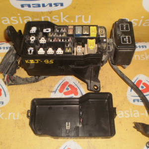 Блок предохранителей Toyota KZJ95 Land Cruiser Prado 82661-60120