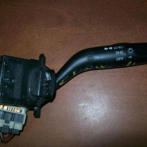 Блок подрулевых переключателей Mazda Familia/Premacy/Capella/Demio BJ##/CP8W/GWEW/DW3W R [повороты]