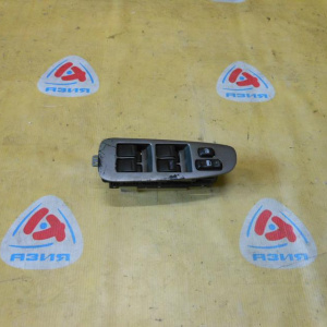 Пульт стеклоподъемника TOYOTA Estima ACR30/40 перед, прав