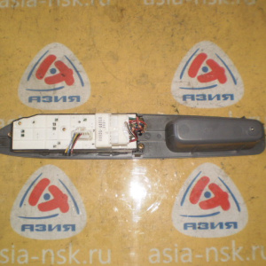 Пульт стеклоподъемника Toyota Ipsum/Gaia/Nadia SXM1#/SXN1# '1998- перед, прав