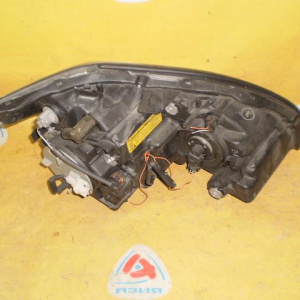 Фара TOYOTA лев Harrier MCU30 деф.крепл.XENON