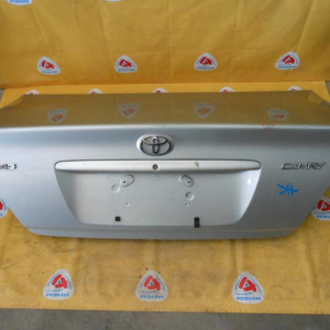 Крышка багажника TOYOTA Camry ACV30 (деф.)