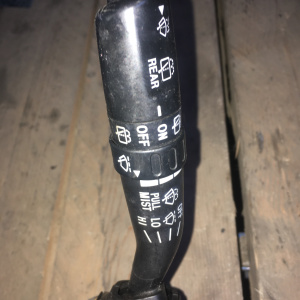 Блок подрулевых переключателей SUBARU Impreza GG3 в сборе 83111 FE420