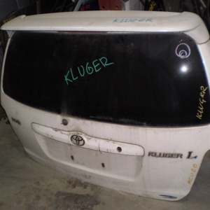 Дверь задняя TOYOTA Kluger V ACU20 (спойлер) дефект