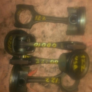 Поршень с шатуном TOYOTA 1ZZ-FE диаметр 47/20мм.