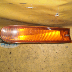 Повторитель в бампер TOYOTA DEPO 212-1670 (42-4) прав RAV4 SXA10 '1995