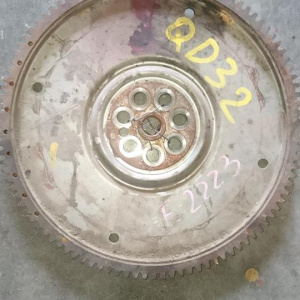 Маховик NISSAN QD32 a/t 7болт 12331-1W402