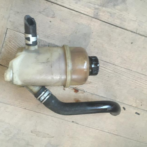 Бачок гидроусилителя Mazda GWEW/GF8P Capella