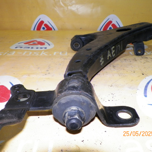 Рычаг TOYOTA AE100/AE101/AE104/CE100/CE104/CE106/EE100/EE106/EE108 '1991-1995 перед, лев с креплением под стабилизатор 48068-12140