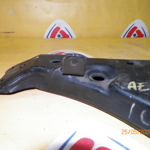 Рычаг TOYOTA AE100/AE101/AE104/CE100/CE104/CE106/EE100/EE106/EE108 '1991-1995 перед, лев с креплением под стабилизатор 48068-12140