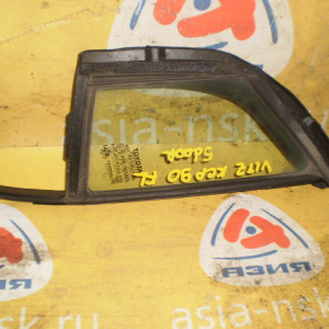 Форточка двери TOYOTA Vitz KSP90 перед, лев