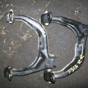 Рычаг MITSUBISHI F31A, F34A, F36A, F41A, F46A зад, лев в