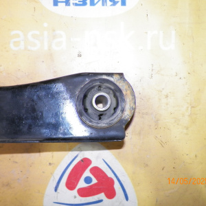 Рычаг Toyota KZH100/KZH106/KZH116/KZH120/KZH138/LH100/LH107RZH100/RZH114/RZH133/RZH155 Hiace/Regius Ace R н под пружину RR=RL