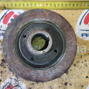 Шкив коленвала Isuzu 4JG2 Elf 1+1+1+1 ( + посадка на коленвал )