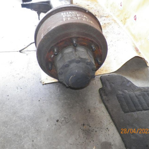 Мост HINO PROFIA FR3FZD ленивец в сборе 8 шпилек (10 тонник)