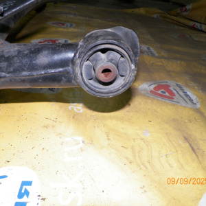 Балка TOYOTA ZNE10 Wish ABS Disk R