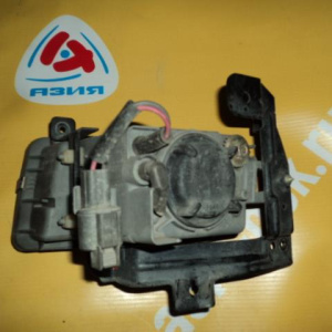 Туманка MITSUBISHI R Chariot Grandis N94W