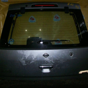 Дверь задняя NISSAN Cube Z10