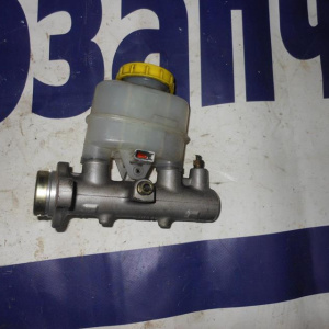 Главный тормозной цилиндр NISSAN U14/P11