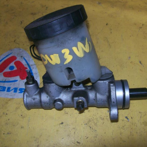 Главный тормозной цилиндр Mazda DW3W Demio