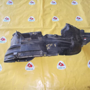 Подкрылок NISSAN X-Trail T30 '10.2000-06.2003 перед, прав