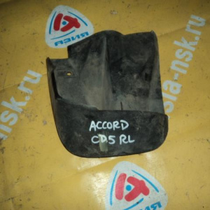 Брызговик HONDA Accord CD4 зад, лев