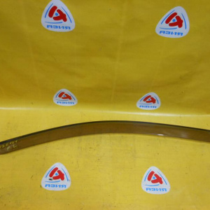 Ветровик Toyota Corolla/Corolla Axio NZE140 перед, лев