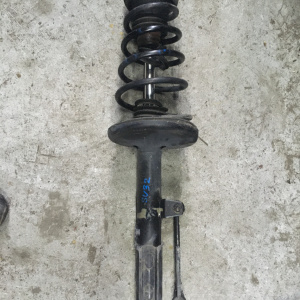 Стойка Toyota SV32/SV33 Camry/Vista зад, лев С ухом под стабилизатор. 48540-32240.48540-32300.