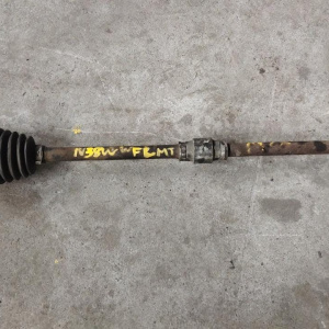 Привод Mitsubishi N38W 4D68-T перед, лев 2WD m/t