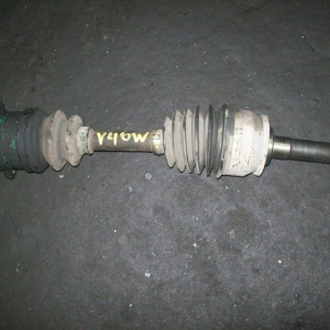 Привод Mitsubishi P25W/V44W Delica/Pajero 4D56 перед, прав