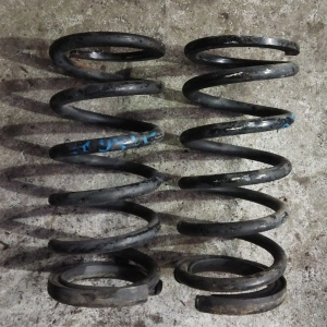 Пружина MITSUBISHI N94W Grandis R 4WD цена указана за штуку