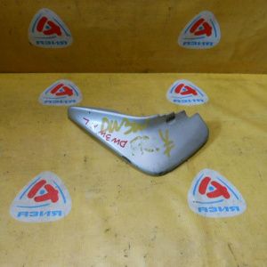 Брызговик Mazda Demio DW3W перед, лев
