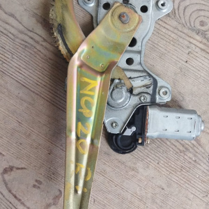 Стеклоподъемник TOYOTA Funcargo NCP20 зад, лев