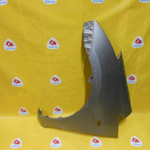 Крыло TOYOTA Wish ZNE10 перед, лев