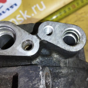 Компрессор кондиционера Nissan VQ2#/VQ30 Cefiro A32 '08.1994-06.1996 болт 92600-31U00/-31U01/-31U60