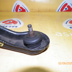 Рычаг Honda RF1/RF2/RA1 Stepwgn/Odyssey зад, прав в 52390-SX0-013