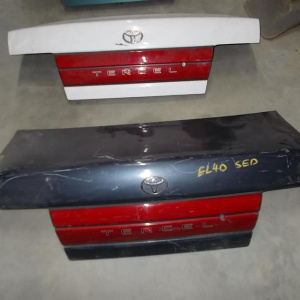 Крышка багажника TOYOTA Tercel EL40 Sedan