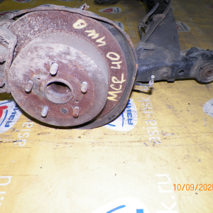 Балка TOYOTA ACR40/MCR40/ANH15 4WD ABS DISK. Левая ступица голая. R