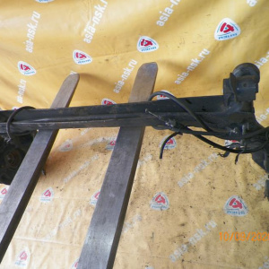 Балка TOYOTA ACR40/MCR40/ANH15 4WD ABS DISK. Левая ступица голая. R