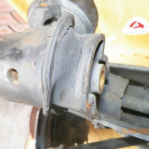 Балка TOYOTA ACR40/MCR40/ANH15 4WD ABS DISK. Левая ступица голая. R