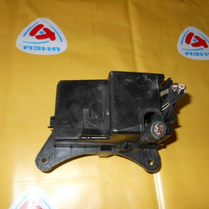 Блок предохранителей TOYOTA SXA15 Rav4 больш
