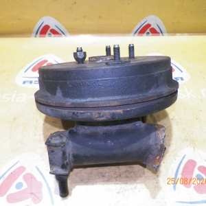 Ступица Toyota SXN15/SXN15/ACN15/ACM15 Gaia/Ipsum/Nadia зад, прав 4WD ABS. Барабанные тормоза.В сборе с барабаном и колодками. 42409-42010.42301-44020.42431